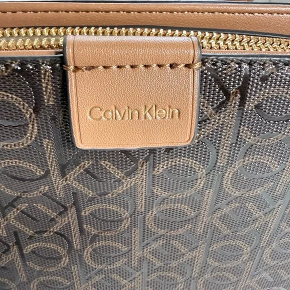Calvin Klein CK Monogram Crossbody Shoulder Bag NWT - Picture 4 of 16